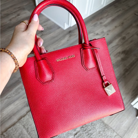 Michael Kors Mercer Medium Bright Red/Gold Leather Messenger Bag - Picture 1 of 5